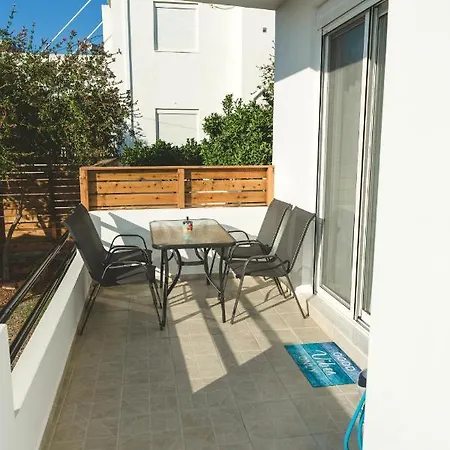 Appartement Oak 32 Apartment, Pilona Vlicha (Rhodes)