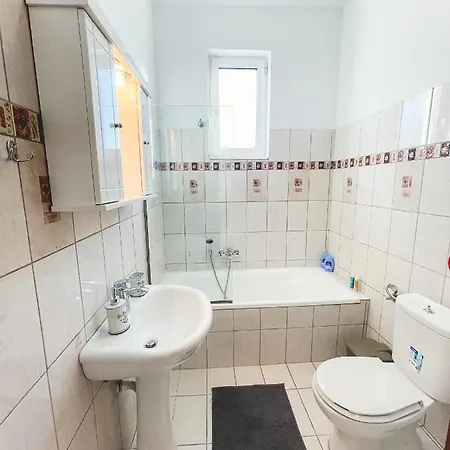 Apartman Oak 32 Apartment, Pilona *
